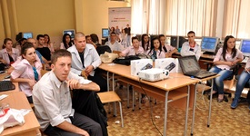 Мобилният екип  на Trends of Tomorrow среща ученици в Русе