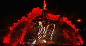 Боно на гости при папата, U2 обявиха дати за нови концерти