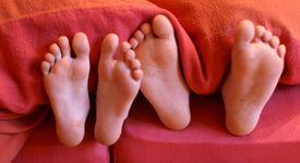 Средно с по 2,8 милиона души спи всеки британец индиректно
