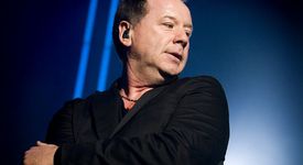 И Simple Minds идват в България
