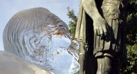 Берлускони се топи 
