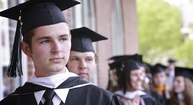 Университетите на запад с все по-щедри предложения за стипендии