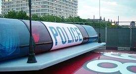 Майка и син в нетрезво състояние се сбиха с полицай във Варна