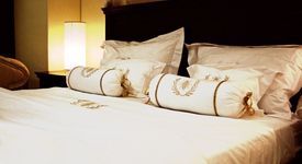 Британски хотели предлагат затопляне на леглото 