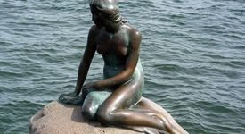 Малката русалка отива на екскурзия до Шанхай 