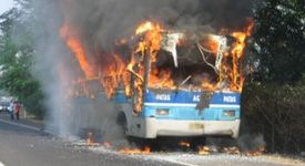 Автобус със студенти изгоря, няма пострадали 