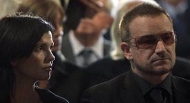 Боно си купи акции от Фейсбук