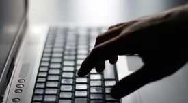 Повече от половината българи не ползват интернет