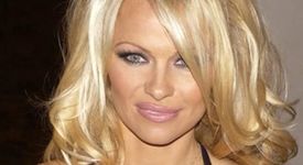 Памела Андерсън стана на 43 