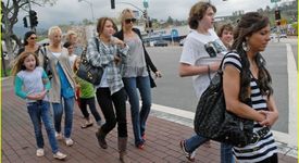 Семейството на Майли се събра за една вечеря