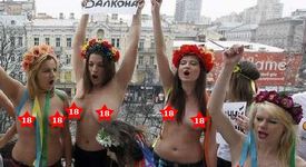 Голи жени протестираха срещу Евро 2012 (+снимки)