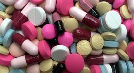 Сайт продава наркотици на тийнейджъри
