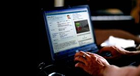 Facebook депресия - болестта на младото поколение