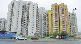 Жена от Дружба наби съпруга си и заключи майка си на терасата