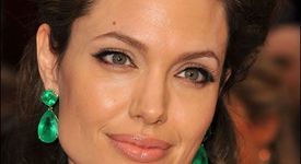 Анджелина Джоли призова за оказване на помощ на либийските бежанци
