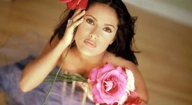 Салма Хайек дължи красотата си на своята баба