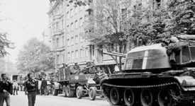 Пражка пролет - На 20 август 1968 година войски на Варшавския договор окупират Чехословакия