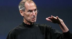 Основателят на Apple, Стив Джобс,   напусна компанията 