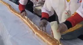 Колумбийци приготвиха най-дългия хот-дог в света 