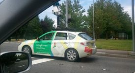 Google's Maps Street View вече снимат и отвътре