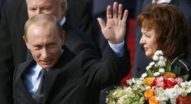 Владими Путин биел и изневерявал на съпругата си