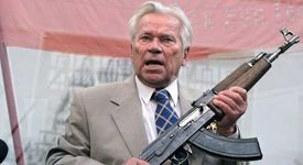Кой е Mихаил  Калашников?