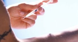 Умните хора посягат по-често към наркотиците?
