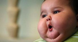 На бял свят се появи 6-килограмово бебе след 7 часова 
