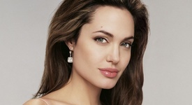 Анджелина Джоли взе и наградата 'Стенли Крамър' за режисьорския си дебют 