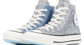 Блестящи кецове от Киара Ферани и Converse