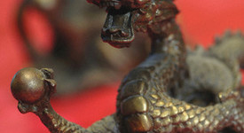 2012 - Година на Черния воден дракон