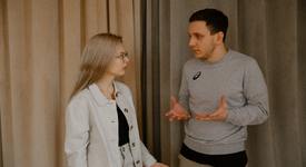 3 двойки зодии, между които има токсично приятелство
