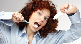 В опит за подобряване на масов рекорд по миене на зъби