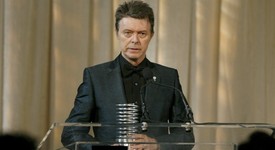 Напусна ни легендарният изпълнител Дейвид Бауи 
