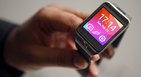 Samsung изненадват с първия независещ от смартфон умен часовник