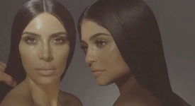 Кайли Дженър и Ким Кардашян с гримове за Kylie Cosmetics