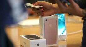 iPhone 8 може да е с OLED дисплей