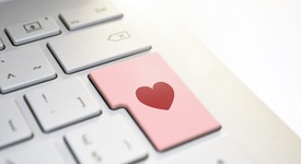 4 зодии, които са експерти в търсенето на любов онлайн
