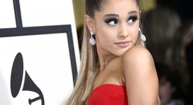 Ариана Гранде показа новото гадже в Instagram