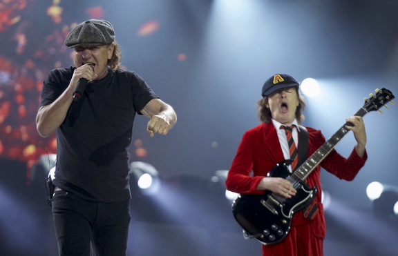 AC/DC записват нов албум