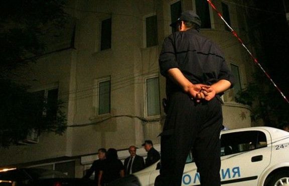 Полицай застреля тийнейджърка и се самоуби
