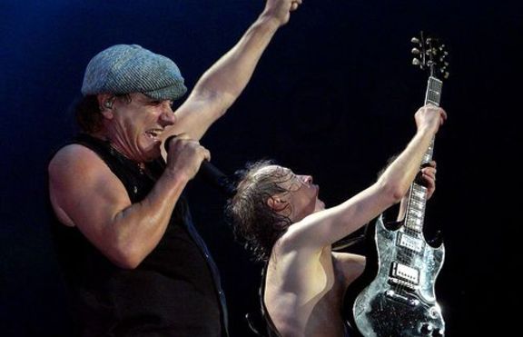 Вокалът на AC/DC се пенсионира!