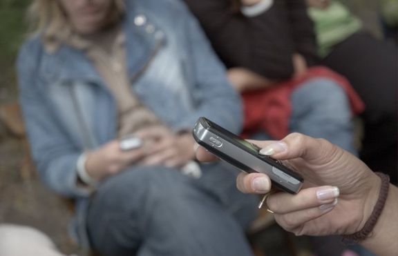 Провинция в Китай забрани изпращането на еротични SMS-и