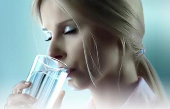 Пийте вода, за да правите по-продължителен секс