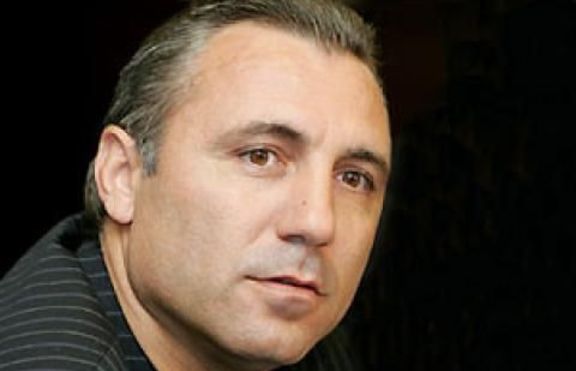 До къде стигна Стоичков със своя английски 