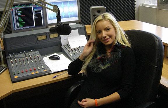 Скандалната брадърка Иванина стана телевизионна водеща