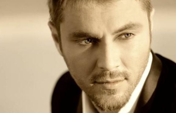 Миро представи видеоклипа към „Ангел си ти” – вижте го! 
