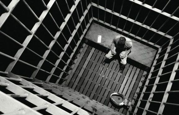 Софийски затворник се обеси в килията си