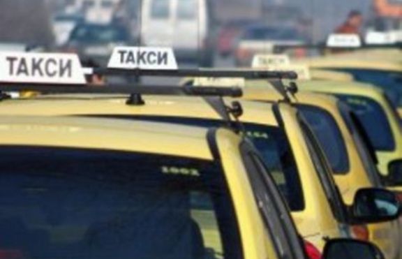 Шофьор на такси уби на място колега от същата фирма