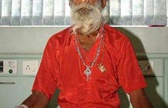Индиец живее 70 години без храна и вода